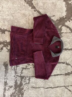 The North Face - Pull Over Sweatshirt Women’s Size Small S Osito!!